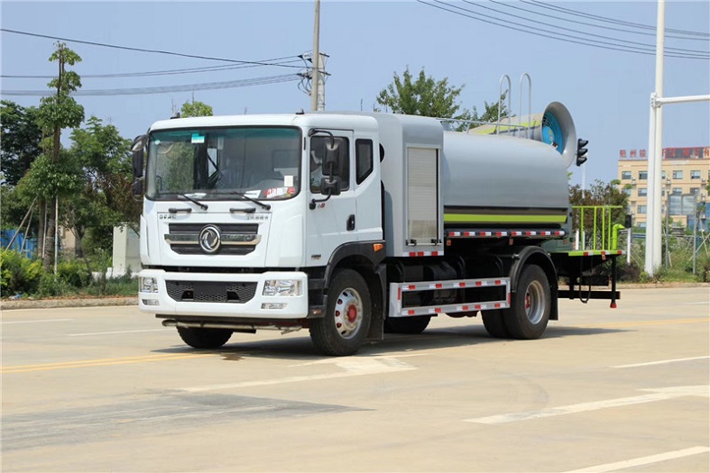 東風D9國六10噸圓罐多功能抑塵車 城市環(huán)境與工礦降塵的得力干將